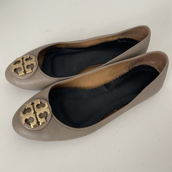 Tory Burch Claire Ballet Flat French Gray Tumbled Leather Round Toe Gold Logo 9 - Picture 5 of 13